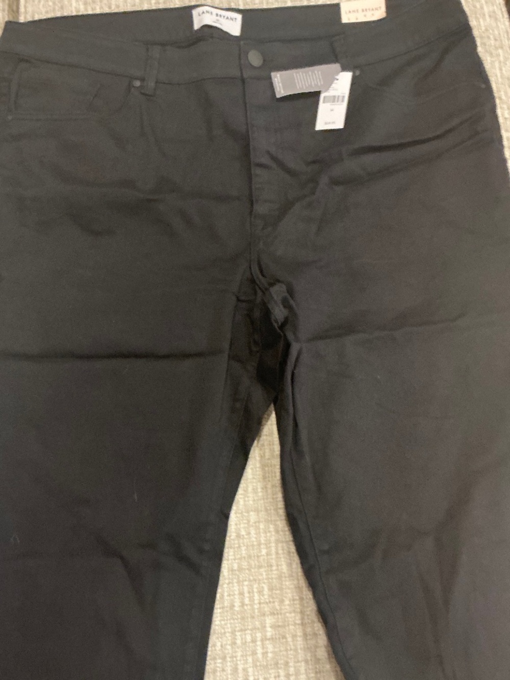 MAKE ME AN OFFER! 😊 NWT-Lane Bryant Signature Fit Pedal size 24
